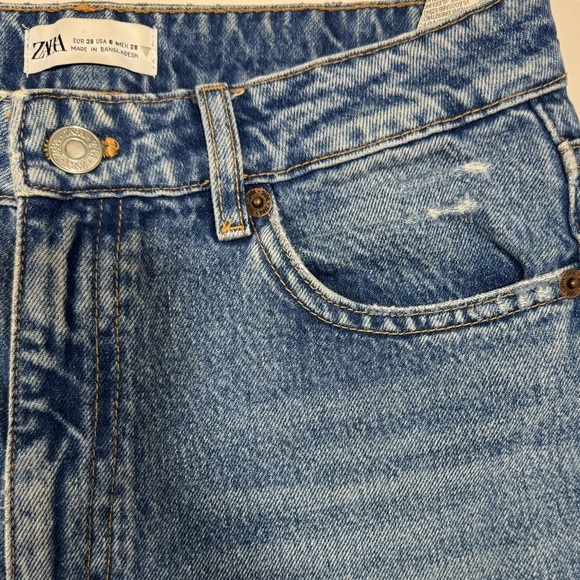 Zara Blue Distressed Jeans Size 28 100% cotton - Picture 4 of 16